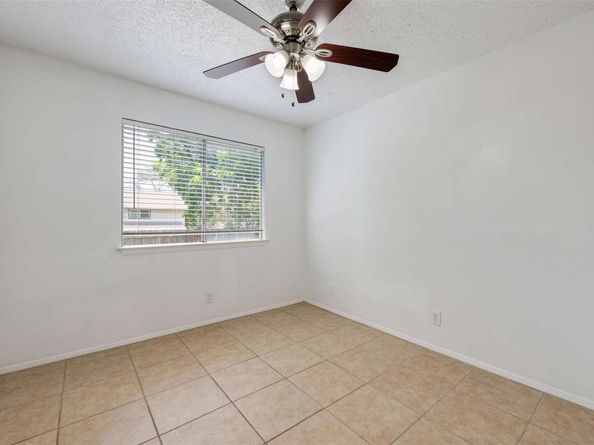 1207 W Rundberg LN, Austin TX 78758