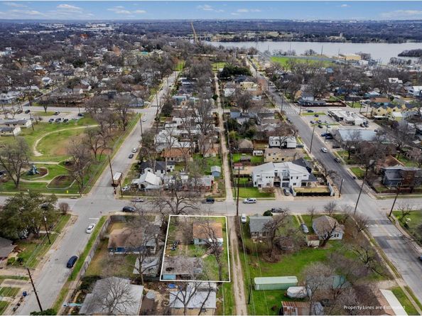 66 Anthony ST, Austin TX 78702