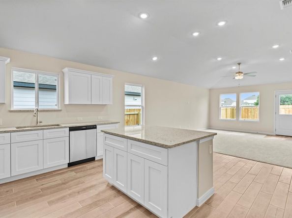 237 Ironshoe TRL, Liberty Hill TX 78642