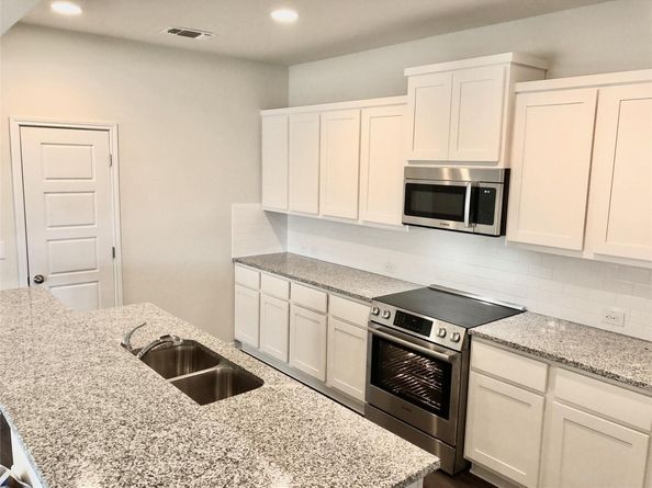 9912 Dalliance LN, Manor TX 78653