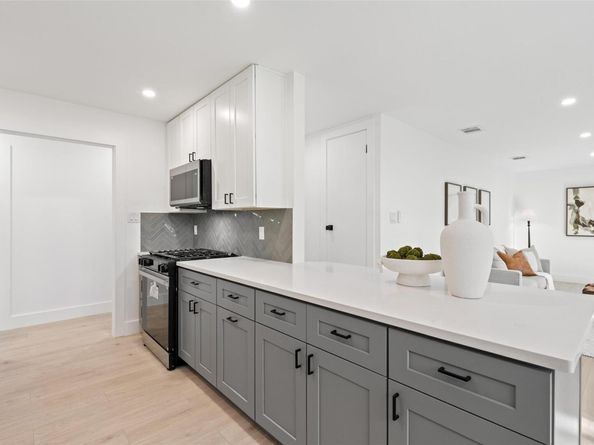 7729 Croftwood DR, Austin TX 78749