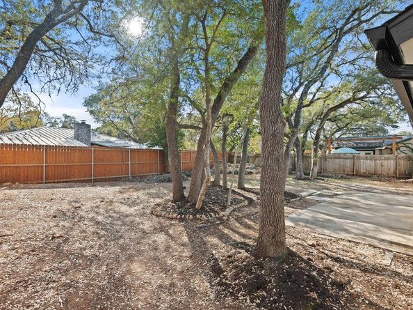 7729 Croftwood DR, Austin TX 78749