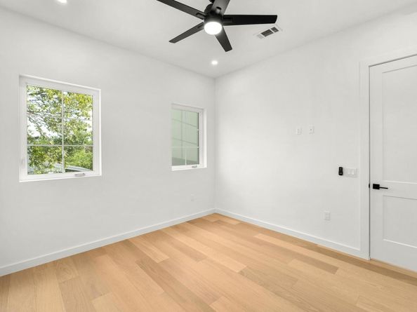 5203 Star Light TER 2, Austin TX 78721