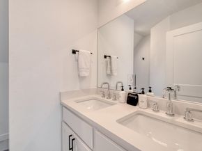 5406 Downs DR 2, Austin TX 78721