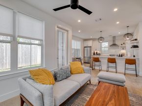 5406 Downs DR 2, Austin TX 78721