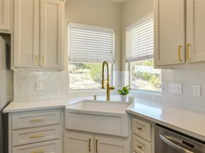 330 Southwind RD, Point Venture TX 78645