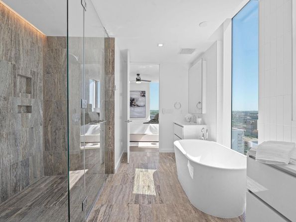 313 W 17th ST 2301, Austin TX 78701