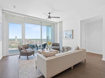 313 W 17th ST