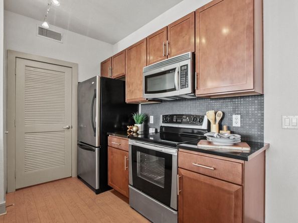 3016 Guadalupe ST 307, Austin TX 78705