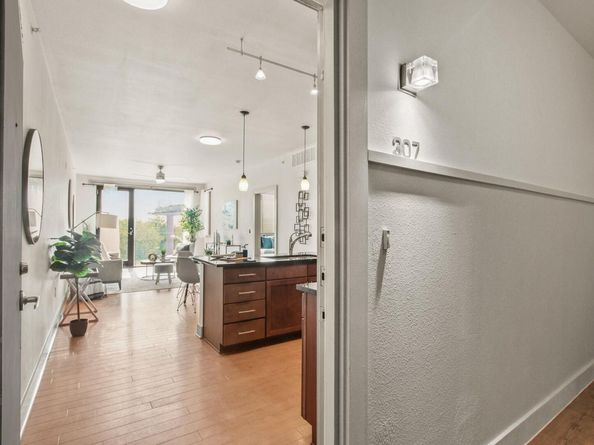 3016 Guadalupe ST 307, Austin TX 78705