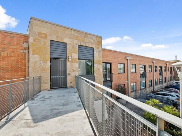 3016 Guadalupe ST 307, Austin TX 78705