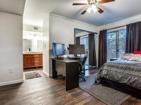 501 W 26th ST 105, Austin TX 78705