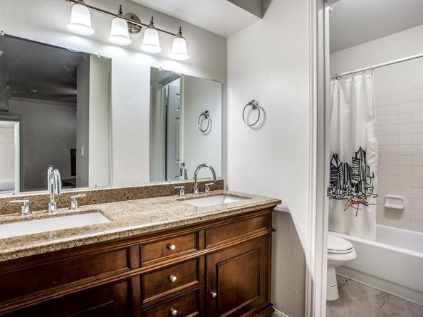 501 W 26th ST 105, Austin TX 78705