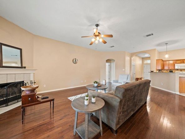 1028 Downridge DR, Leander TX 78641