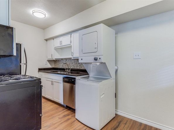 2401 Manor RD 113, Austin TX 78722