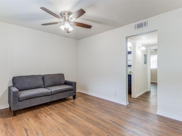 2401 Manor RD 113, Austin TX 78722