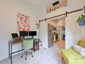 5515 Davis LN 32, Austin TX 78749