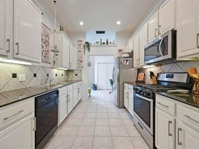 5515 Davis LN 32, Austin TX 78749