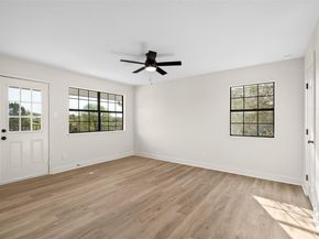 129 Ridgecrest RD, Georgetown TX 78628