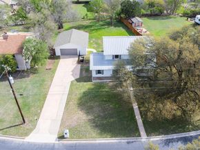 129 Ridgecrest RD, Georgetown TX 78628