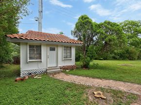 12422 Deer TRAK, Austin TX 78727