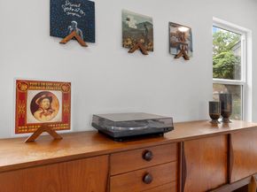 12422 Deer TRAK, Austin TX 78727