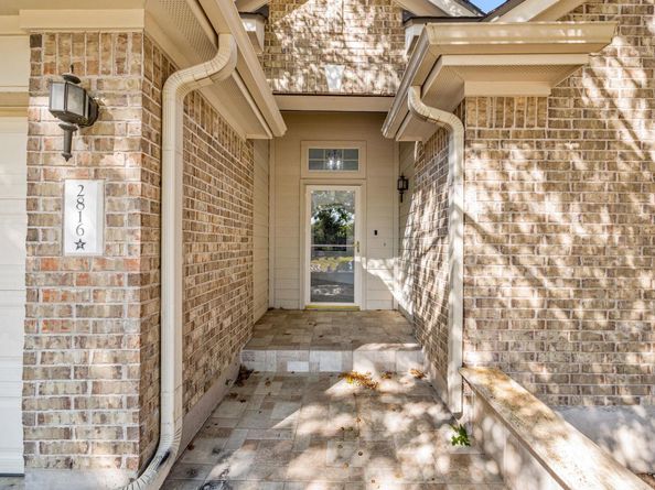2816 Pedernales Falls DR, Pflugerville TX 78660