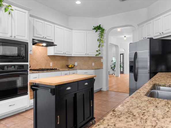 7200 Moon Rock RD, Austin TX 78739