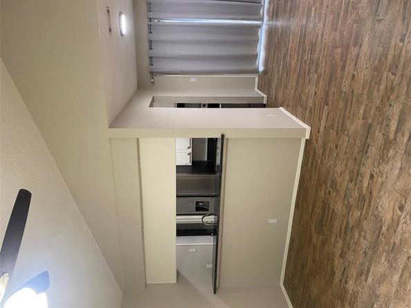 8706 Pineridge DR A, B, Austin TX 78729