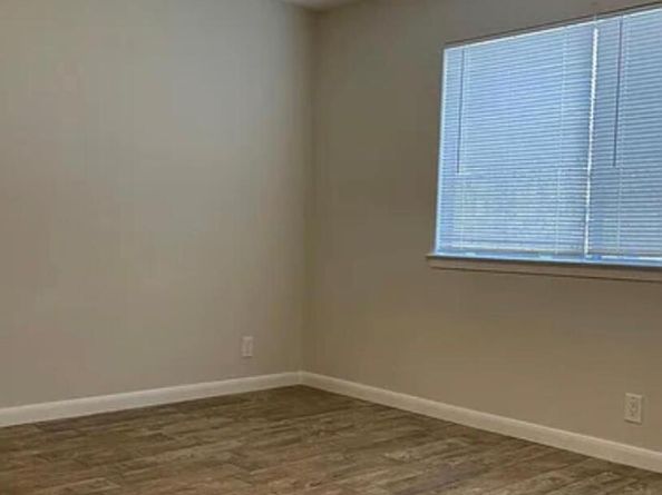 8706 Pineridge DR A, B, Austin TX 78729