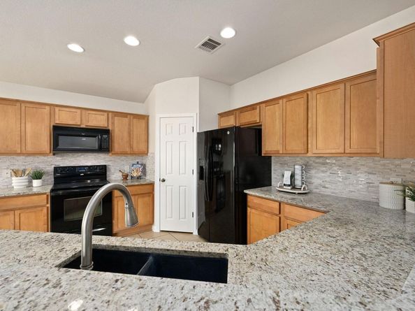 7817 Squirrel Hollow DR, Georgetown TX 78628