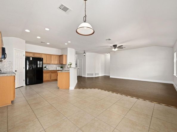 7817 Squirrel Hollow DR, Georgetown TX 78628