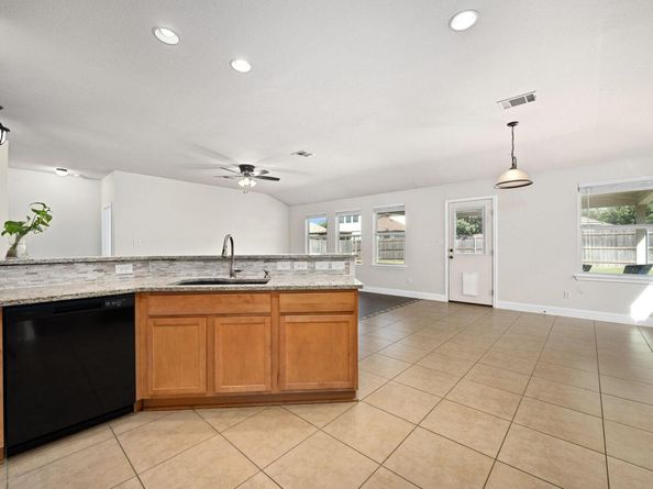 7817 Squirrel Hollow DR, Georgetown TX 78628