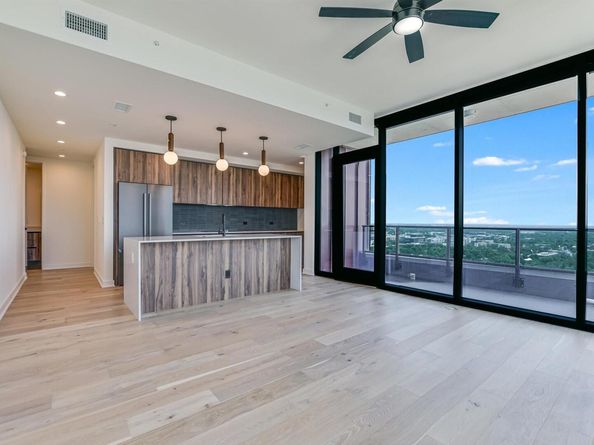 84 East Ave 2506, Austin TX 78701