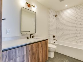 84 East Ave 2506, Austin TX 78701