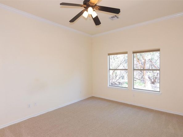 6004 Cimmaron TRL, Lago Vista TX 78645