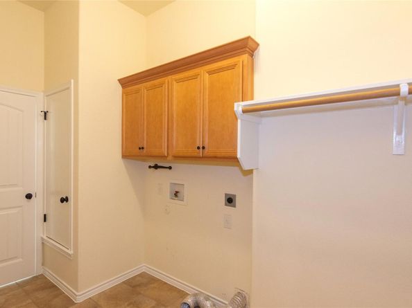 6004 Cimmaron TRL, Lago Vista TX 78645