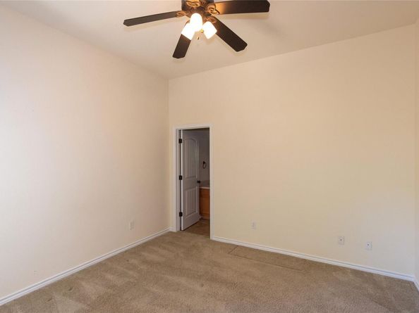 6004 Cimmaron TRL, Lago Vista TX 78645