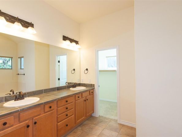6004 Cimmaron TRL, Lago Vista TX 78645