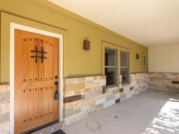 6004 Cimmaron TRL, Lago Vista TX 78645