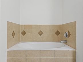 6810 Deatonhill DR 2101, Austin TX 78745