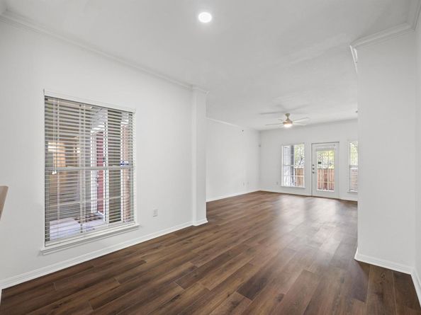 6810 Deatonhill DR 2101, Austin TX 78745
