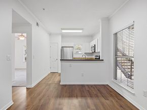 6810 Deatonhill DR 2101, Austin TX 78745