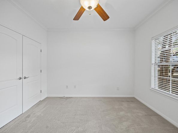 6810 Deatonhill DR 2101, Austin TX 78745