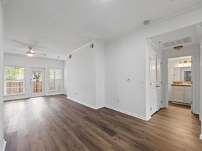 6810 Deatonhill DR 2101, Austin TX 78745