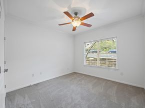 6810 Deatonhill DR 2101, Austin TX 78745