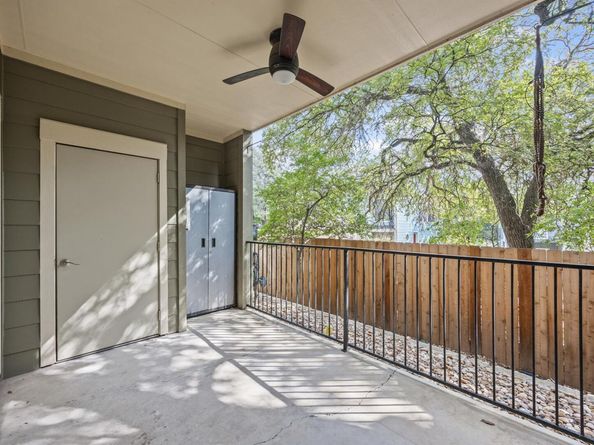 6810 Deatonhill DR 2101, Austin TX 78745