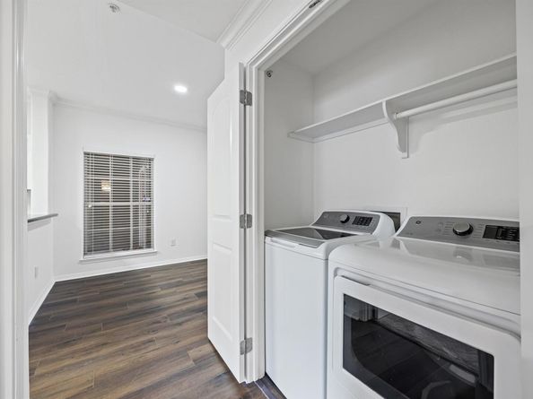 6810 Deatonhill DR 2101, Austin TX 78745