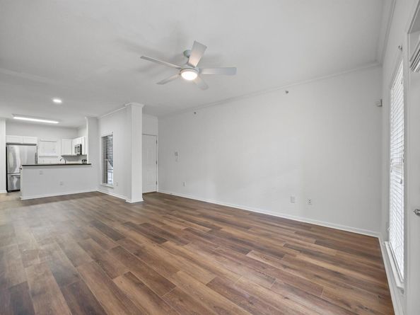 6810 Deatonhill DR 2101, Austin TX 78745
