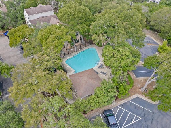 6810 Deatonhill DR 2101, Austin TX 78745